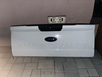 OEM 2023 -2026 Ford F250 F350 Tailgate - White $700 OBO