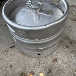 Stainless Steel Custom Keg Barrels With Rickover Latch Style Connections