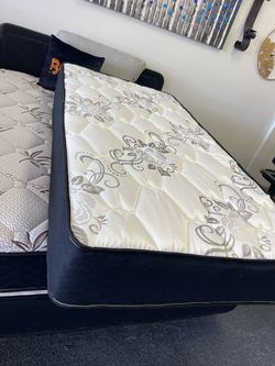Twin mattress