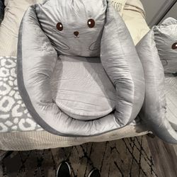 2 Dog Beds 