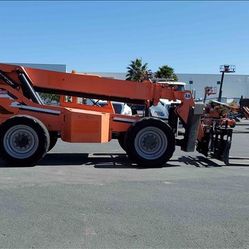 JLG Reach Forklift 10k