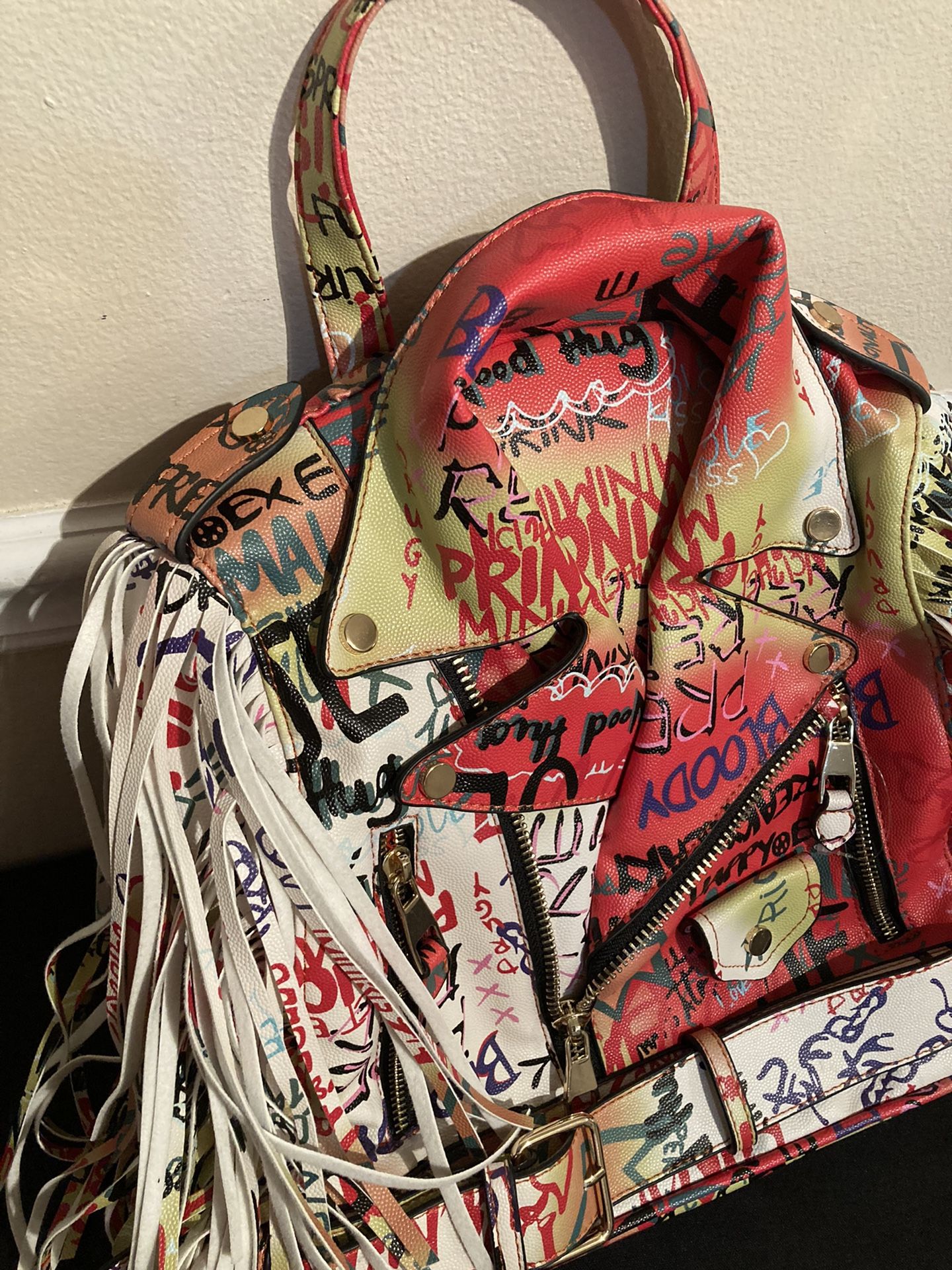 UNIQUE GRAFFITI FRINGE BACKPACK / PURSE