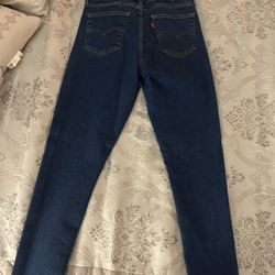 Women’s Levi Jeans