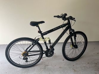 Genesis Incline Men’s 7-Speed Mountain Bike + Phone holder and tire pump