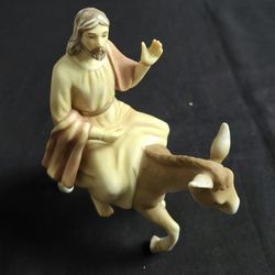 Vtg Jesus Christ Entering Jerusalem Figurine Ceramic/Procelain 7.25"X7"