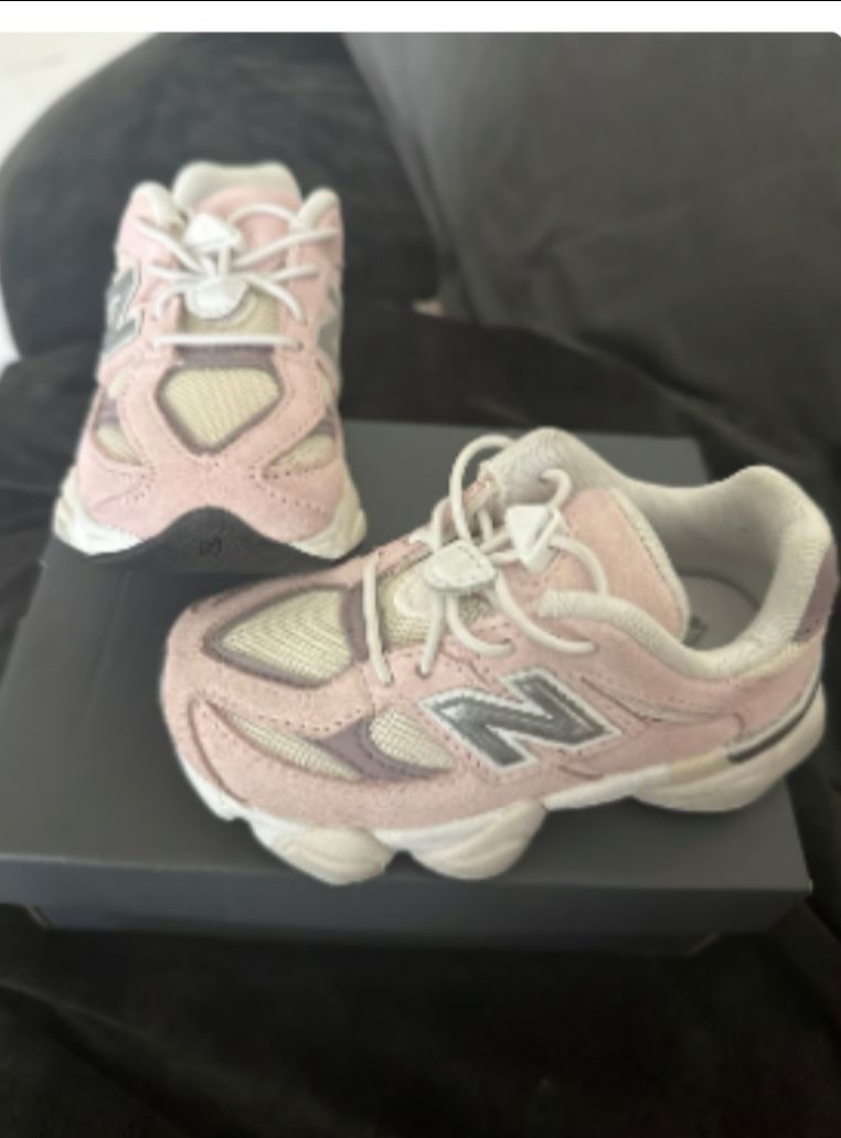 Baby shoes