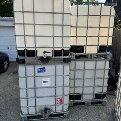 300 Gallon Water Tank
