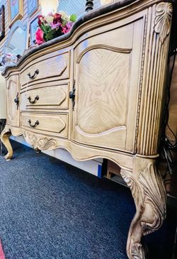 AICO By Michael Amini LA FRANCAISE Sideboard