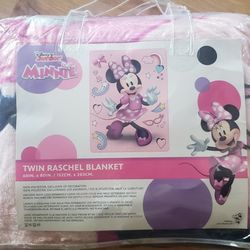 DISNEY JUNIOR MINNIE TWIN SIZE BLANKET