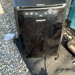 Portable ac unit (colder than my ex wife heart)