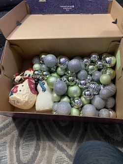 Christmas Bulbs 