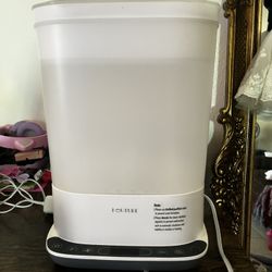 Baby bottle sterilizer 
