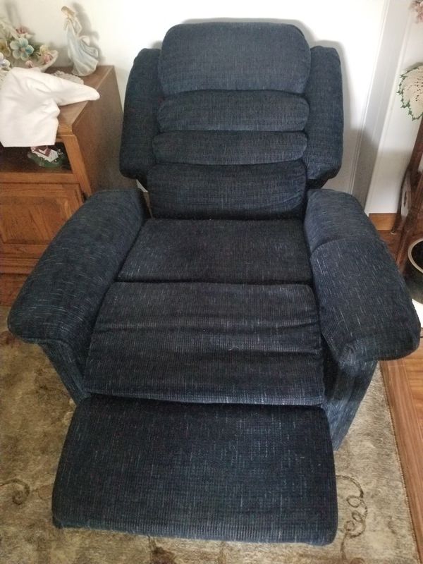 Tranquil ease Raffel System Lift Chair for Sale in Jacksonville, FL