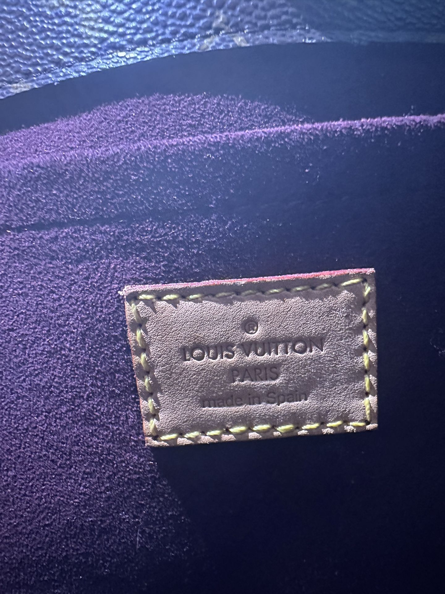 Louis Vuitton Montaigne MM Purse