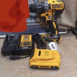 DEWALT 20V XR 1/2 DRILL DRIVER TOOL KIT