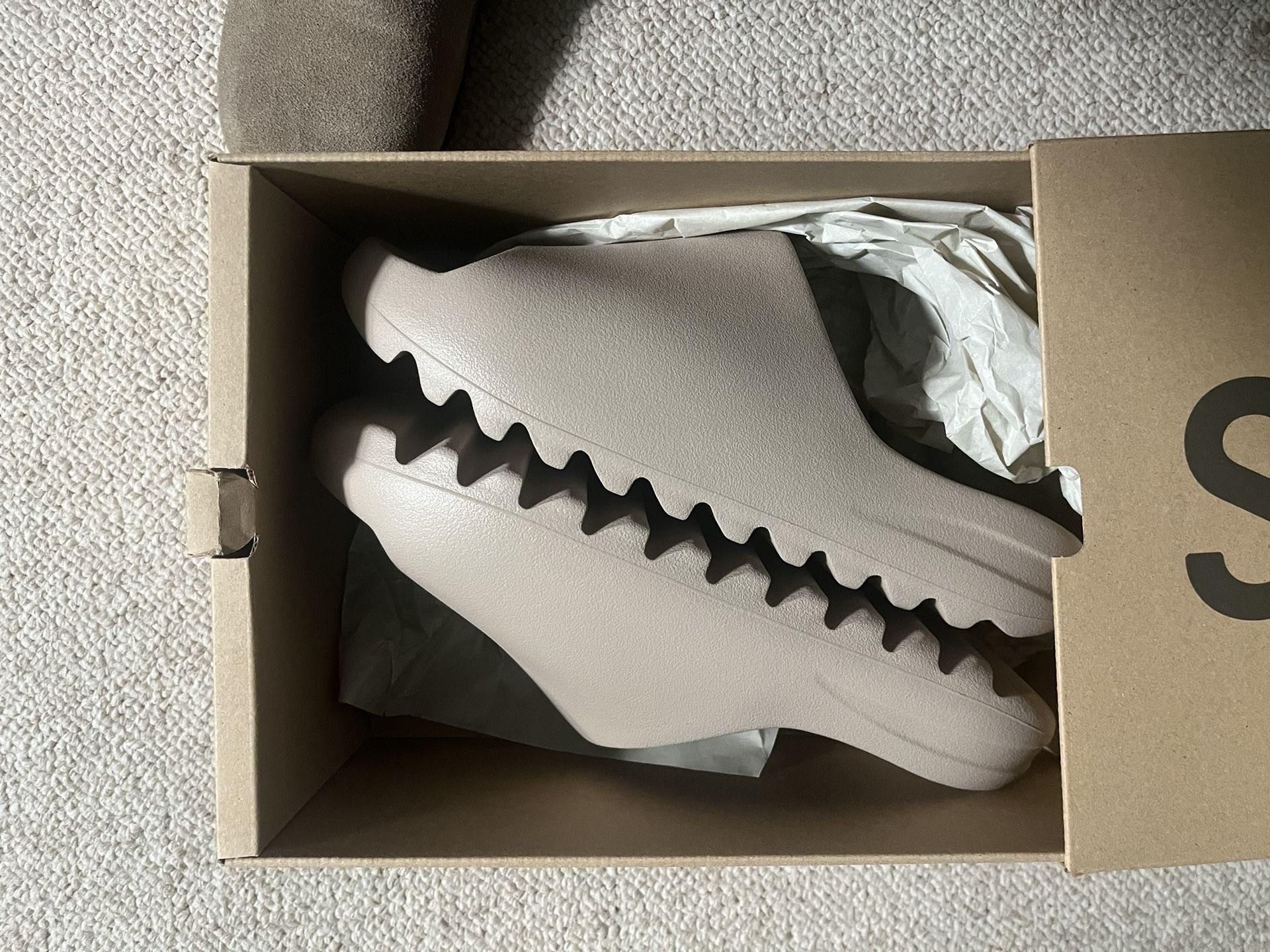 Yeezy Slides ‘pure’ Restock