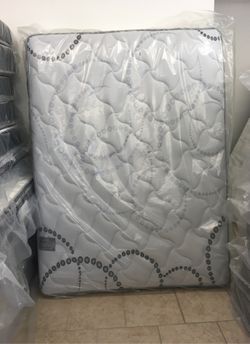 Quilted top queen mattress $245
