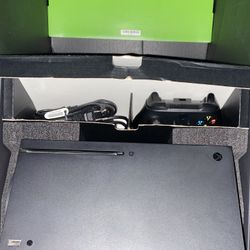 Xbox Series X – used, works perfect. New box, cables, and 1 controller included. Message me if you have questions.