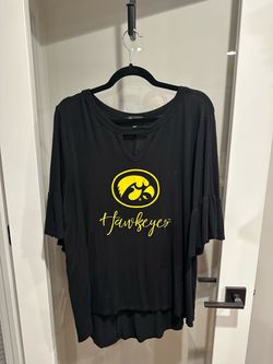 Black Hawkeyes Ruffle Sleeve Short Sleeve Tee