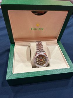 Olive Green Palm Motif Diamond