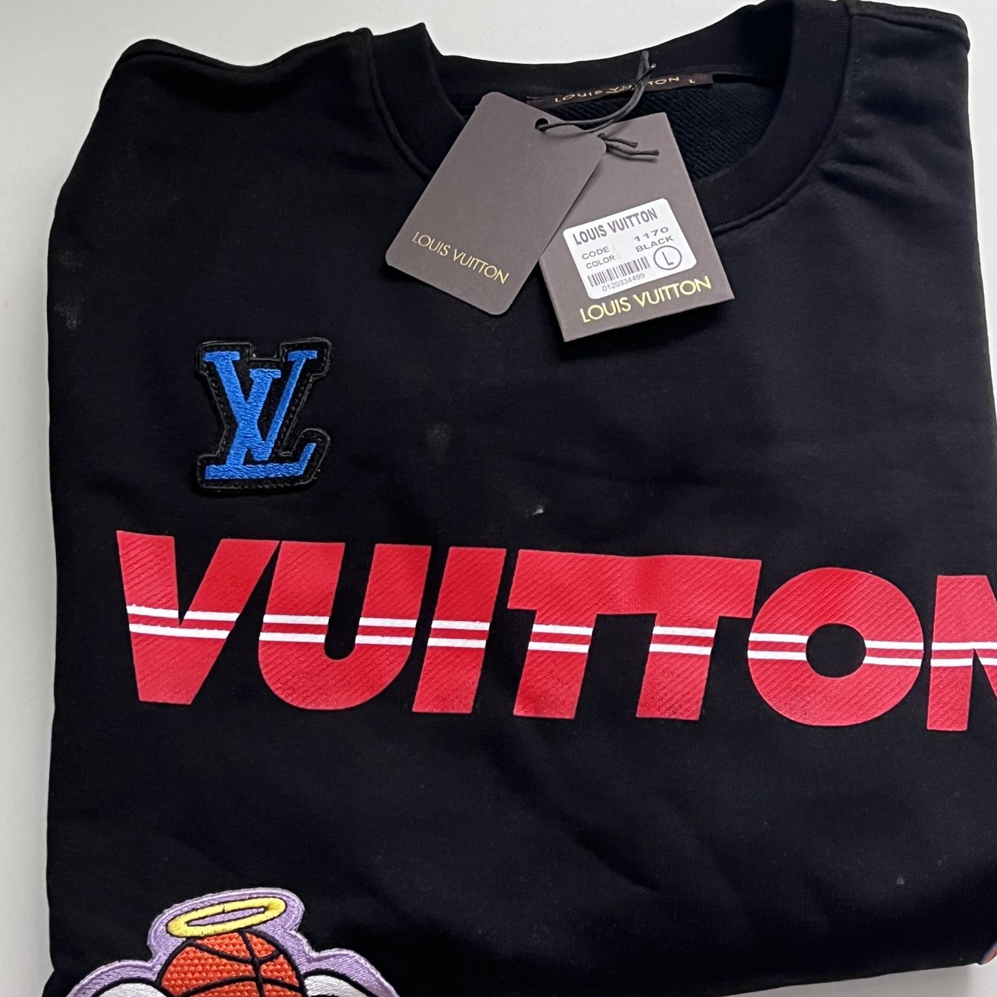 T'shirt Louis Vuitton NBA d'occasion pour 80 EUR in Vila Nova de Famalicão  sur WALLAPOP