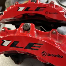 1LE Camaro Brembo brake Calipers Set