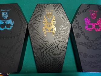 Monster High Haunt Couture Midnight Runway Frankie, Cleo De Nile, and Spectra Lot