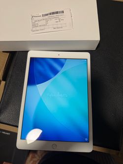 Apple iPad 10.2" 8th Gen 32GB Silver No Charging Cord
