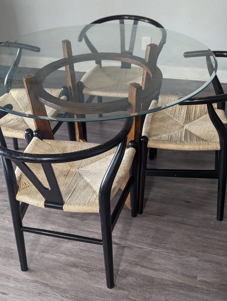 Solid Wood Wishbone Dining Chair & Table