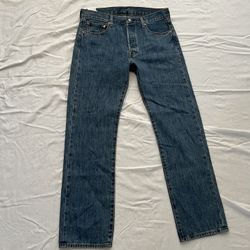 501 Blue Levi Jeans, Size 33