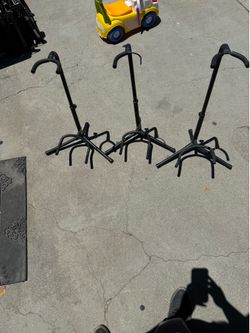 Guitar stands