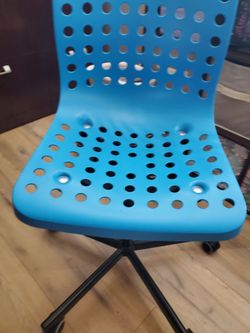Desk chair
