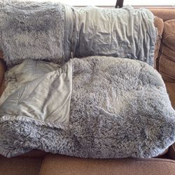 Gray Faux Fur Comforter Set Full/Queen 3 Pieces - 1 Shaggy Comforter 90x90 and 2 Fur Pillowcases,