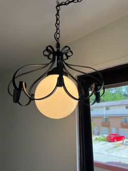 Light fixture with chain