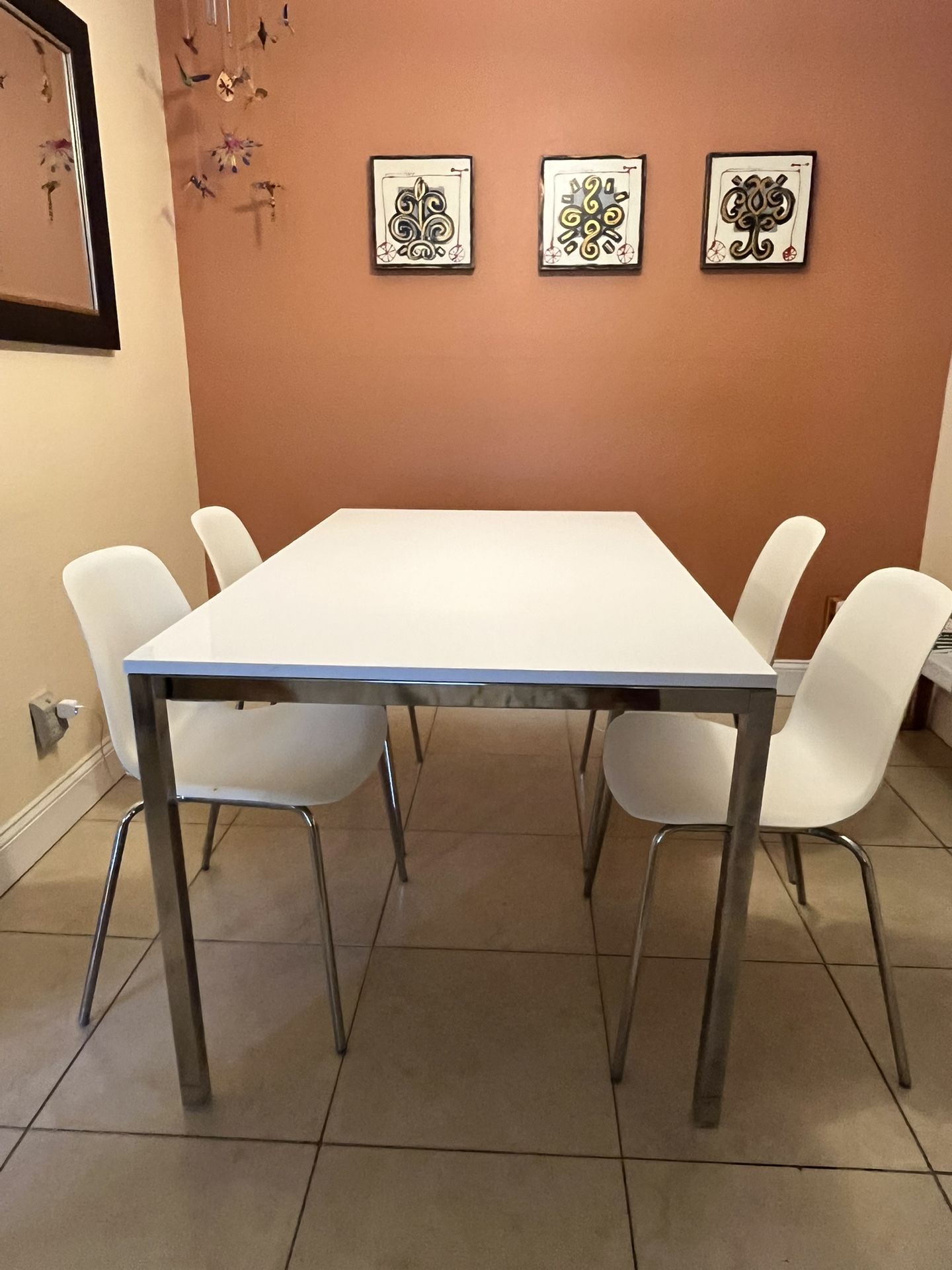Dining Set - Table + 4 Chairs