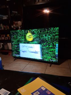 Smart TV 65" Samsung with remote control