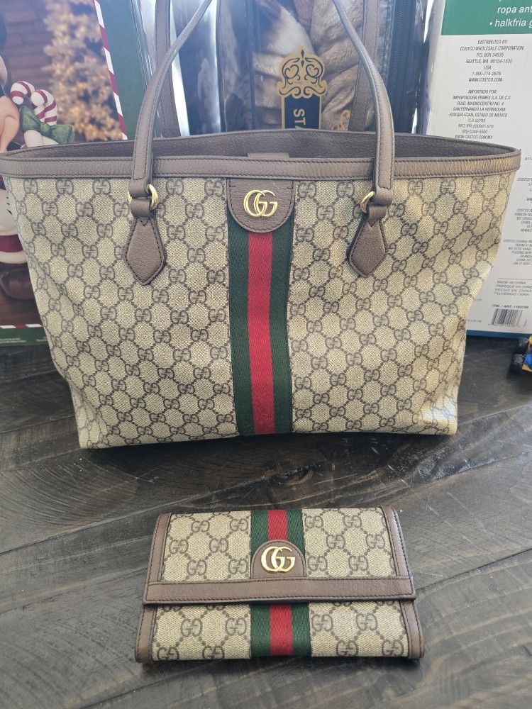 Gucci Purse And Wallet