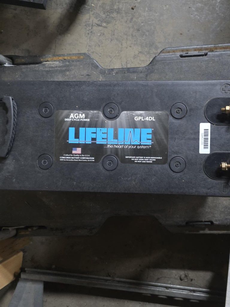 Lifeline 210Ah Deep Cycle 4D AGM Battery(GPL-4DL)