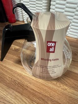One All Glass Whistling Kettle