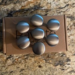 7 Cabinet Knobs