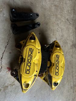 Akebono FRONT brakes 350z / g35 / g37/ 370z / q50 / q50s