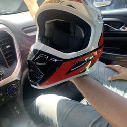 Dirt Bike Helmet Size(medium)