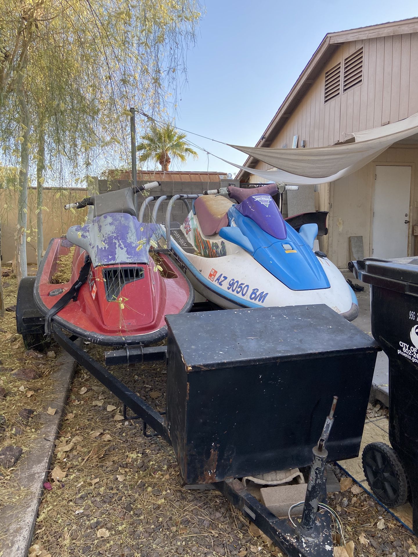 2 Jet-skis 
