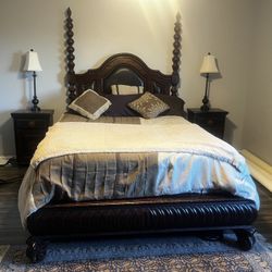 Bedroom set. Queen bed wood frame and night stands