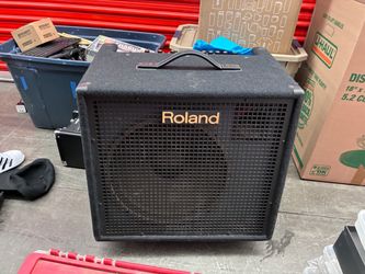 Roland stereo mixing keyboard/drum amplifier KC500