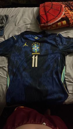Brazil 2026 wc away jersey size medium  no tags