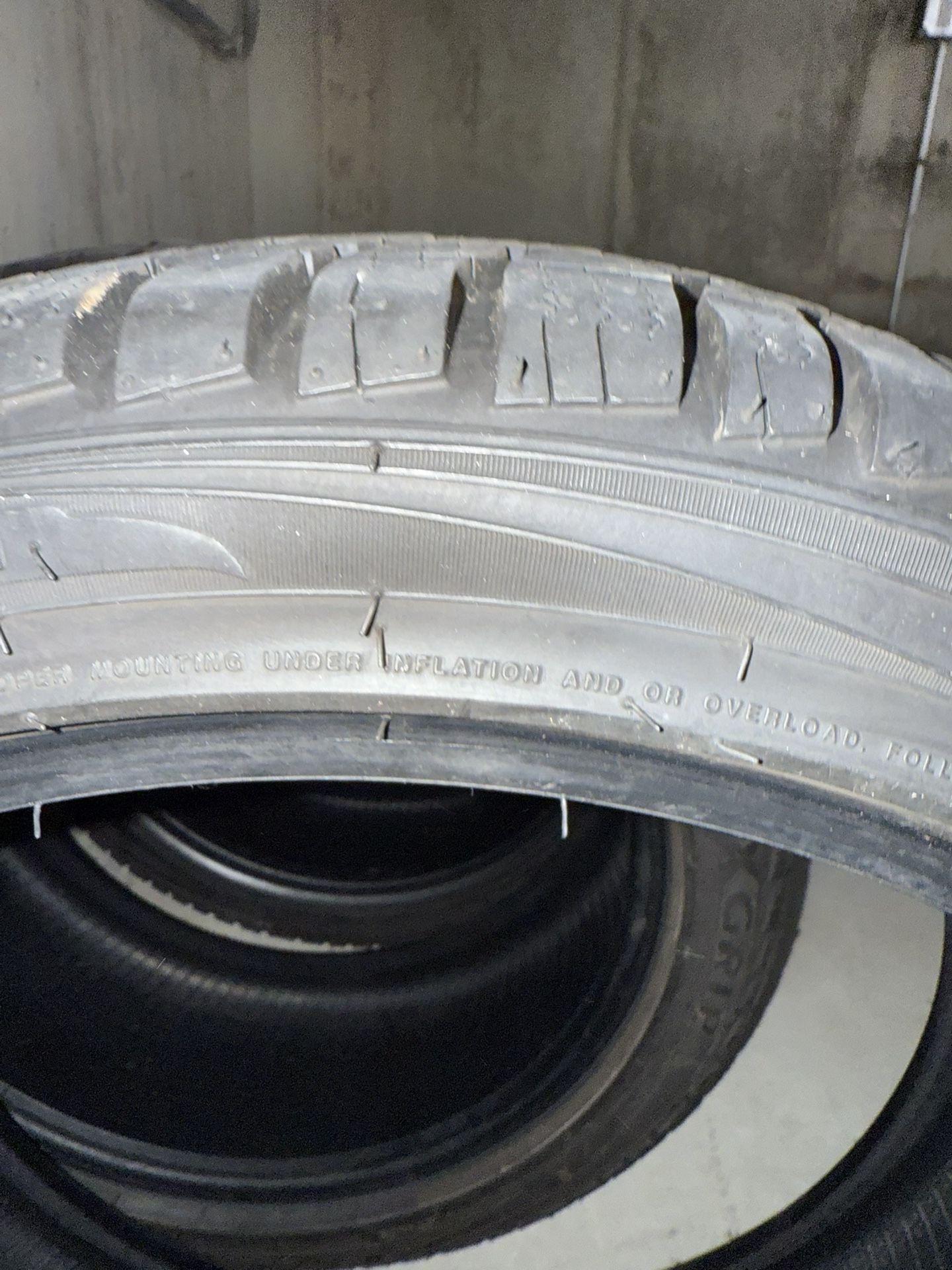 225/40 R18 Snow Tires