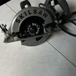 Skilsaw 15amp 7-1/4 inch Aluminum Worm Drive Circular Saw
