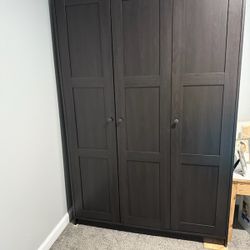 Closet With Shelves 