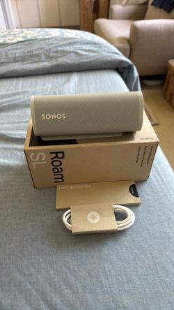 SONOS Roam SL  white color.